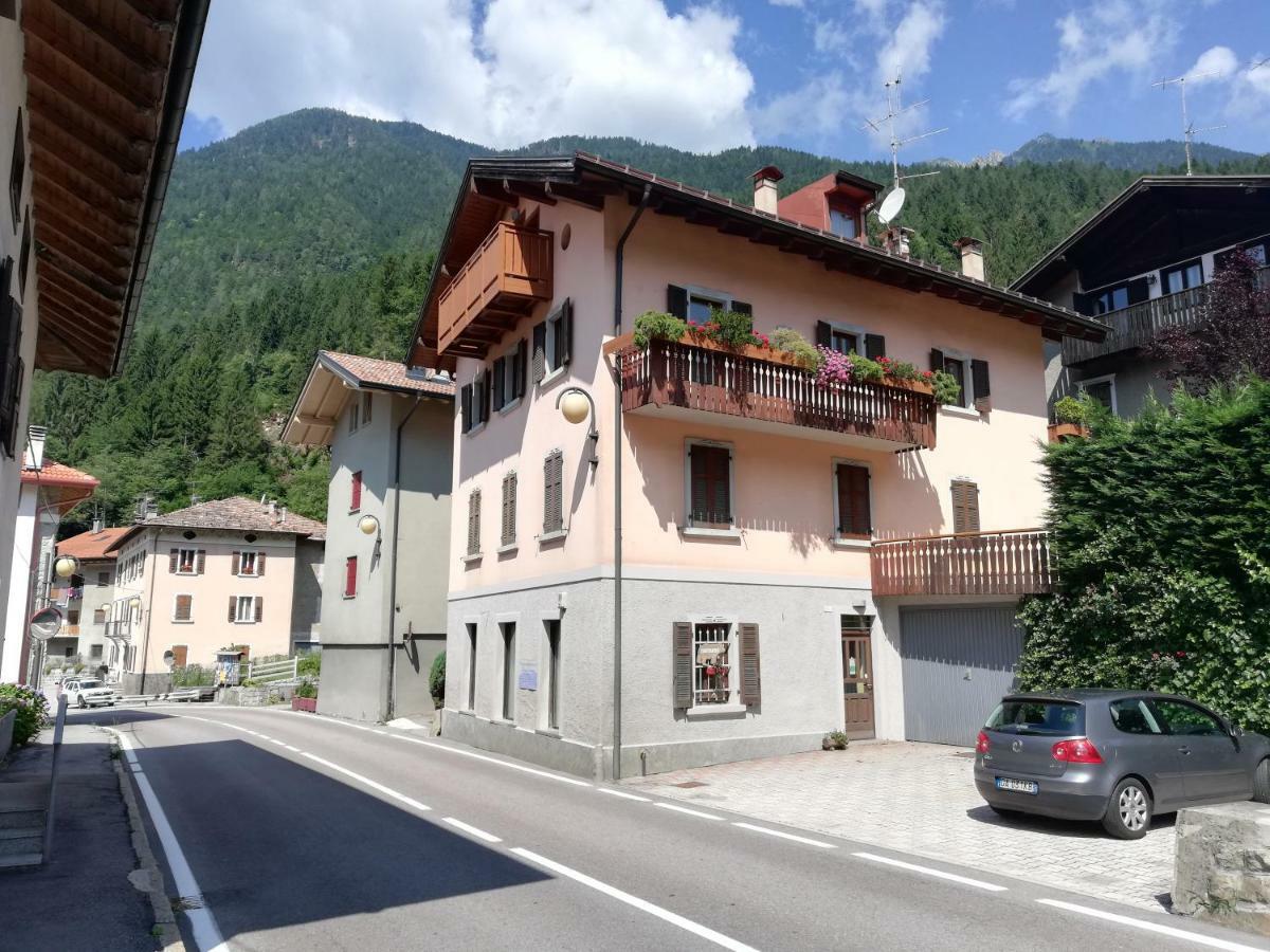 Appartamento Collini Spiazzo  Kültér fotó